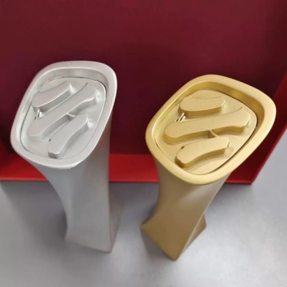 立體LOGO 金屬獎盃